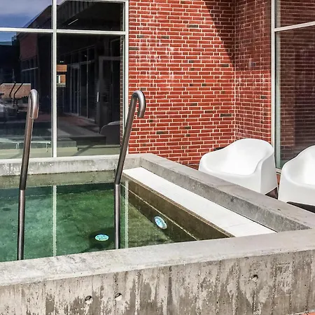 Stunning In With Indoor Swimming Pool * ヴァーイン